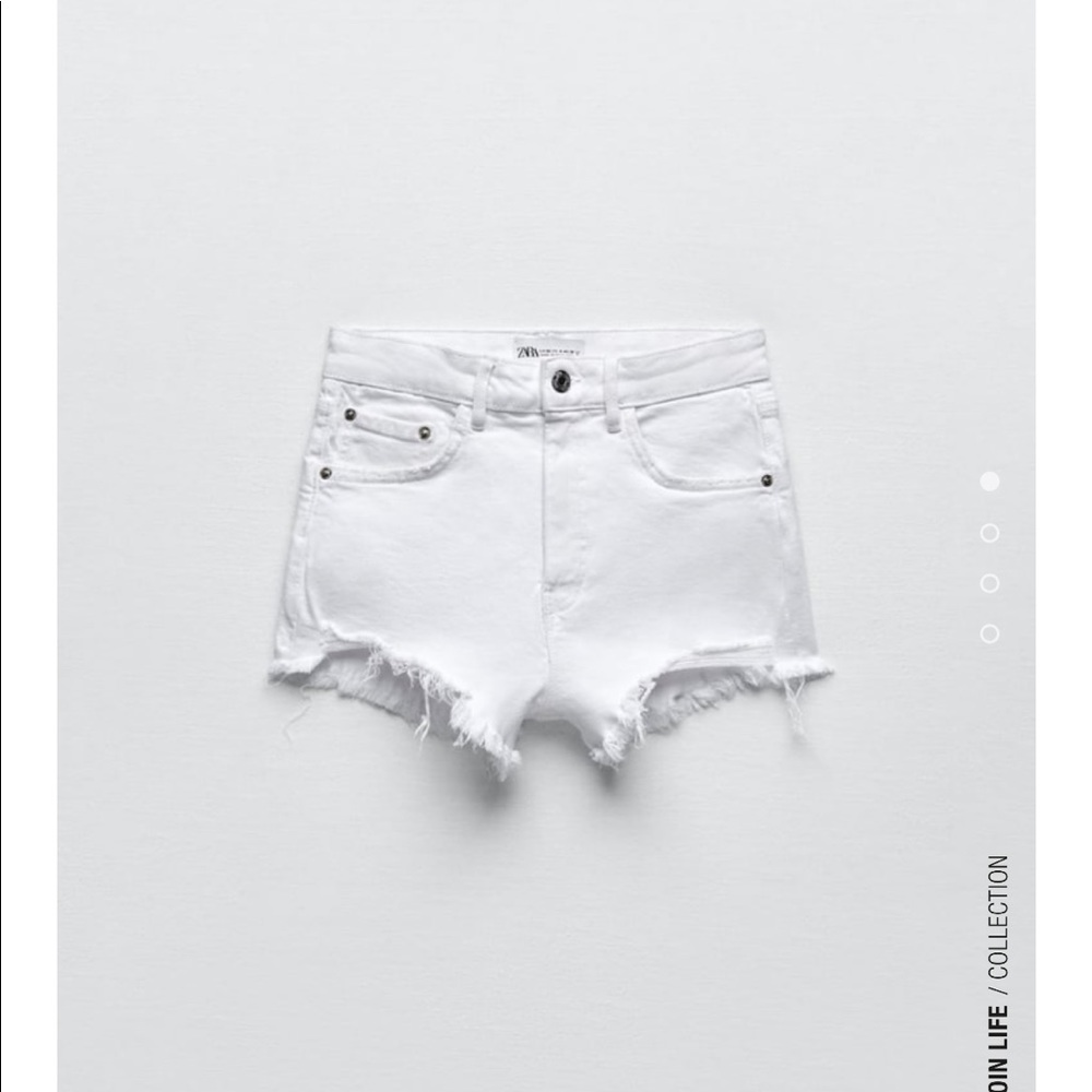 High rise white denim zara jeans. Size 4!!